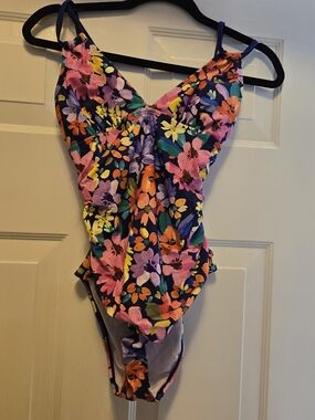 Cupshe Vibrant Floral One-Piece Swimsuit - Multicolor NWOT Size Small